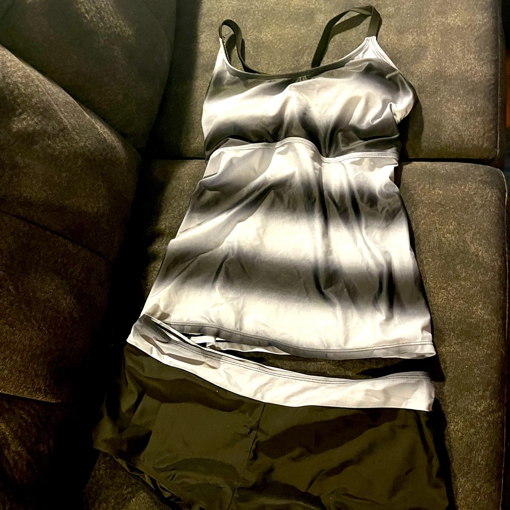 Grey & black tankini Sz L